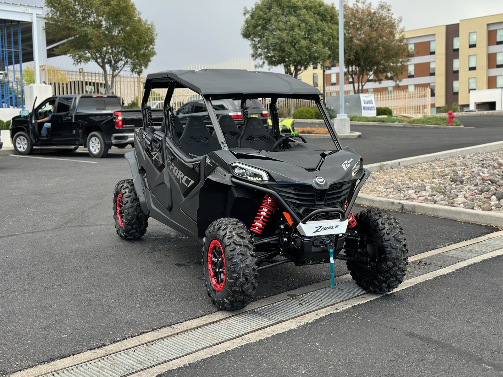 2025 CFMOTO ZFORCE 950 SPORT - 4 - NEBULA BLACK - Photo 7